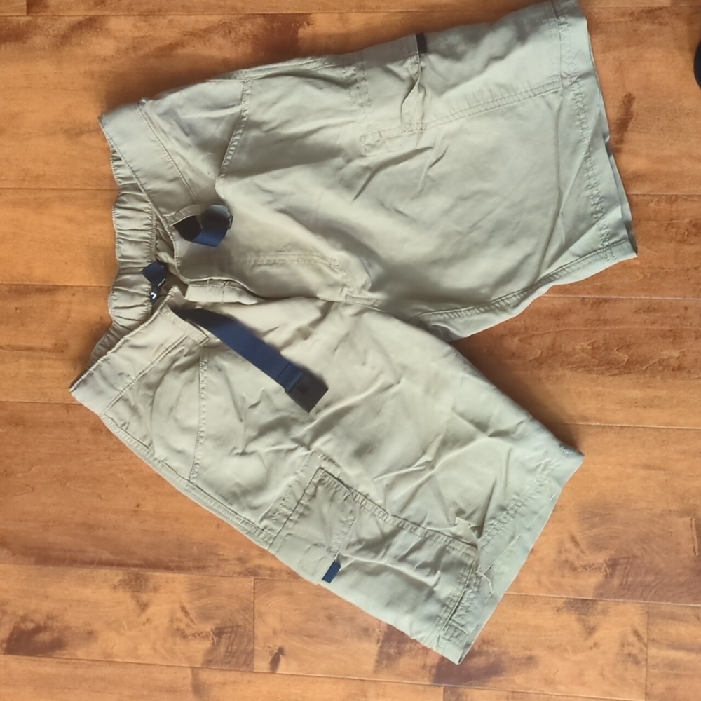Mens Lands End cargo shorts size 34 tan